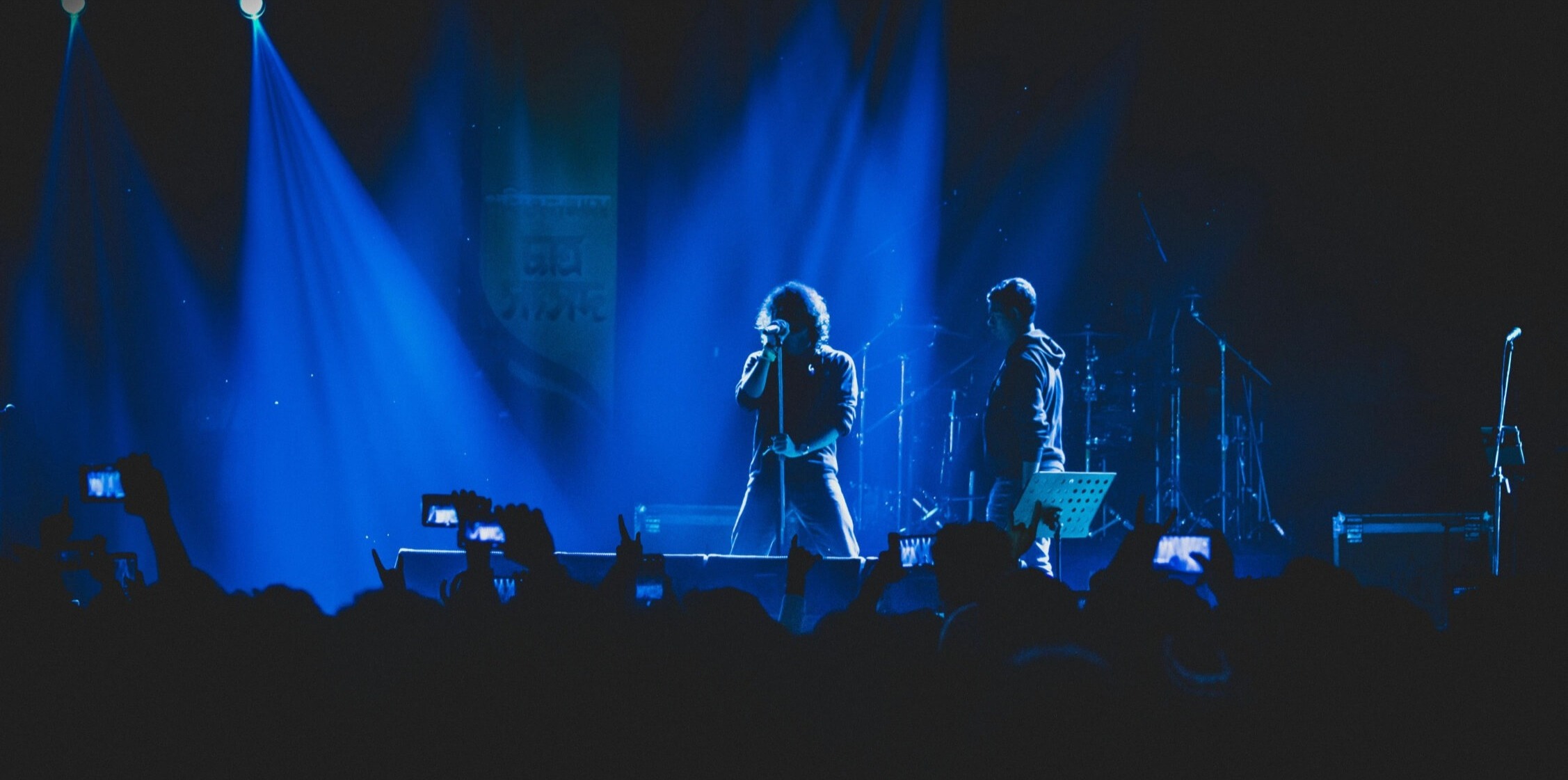 Header background